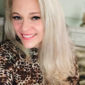 Meet your Posher, Jana